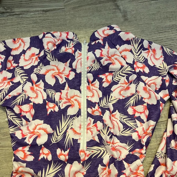 Womens long sleeve high neck swimsuit size small - Picture 5 of 6